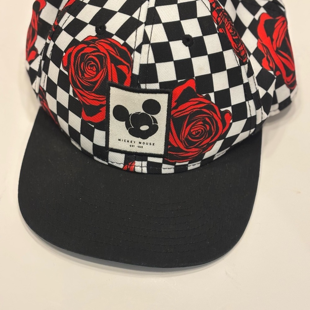 MICKEY MOUSE CAP HAT W/RED ROSES
DISNEY NEFF HAT
